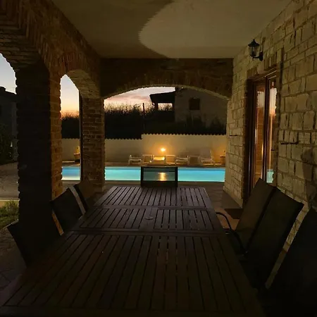 Stella Villa *